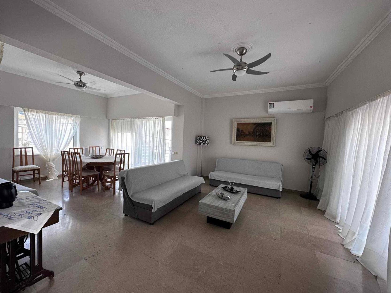 Beach Front Apartment Nea Palatia Extérieur photo
