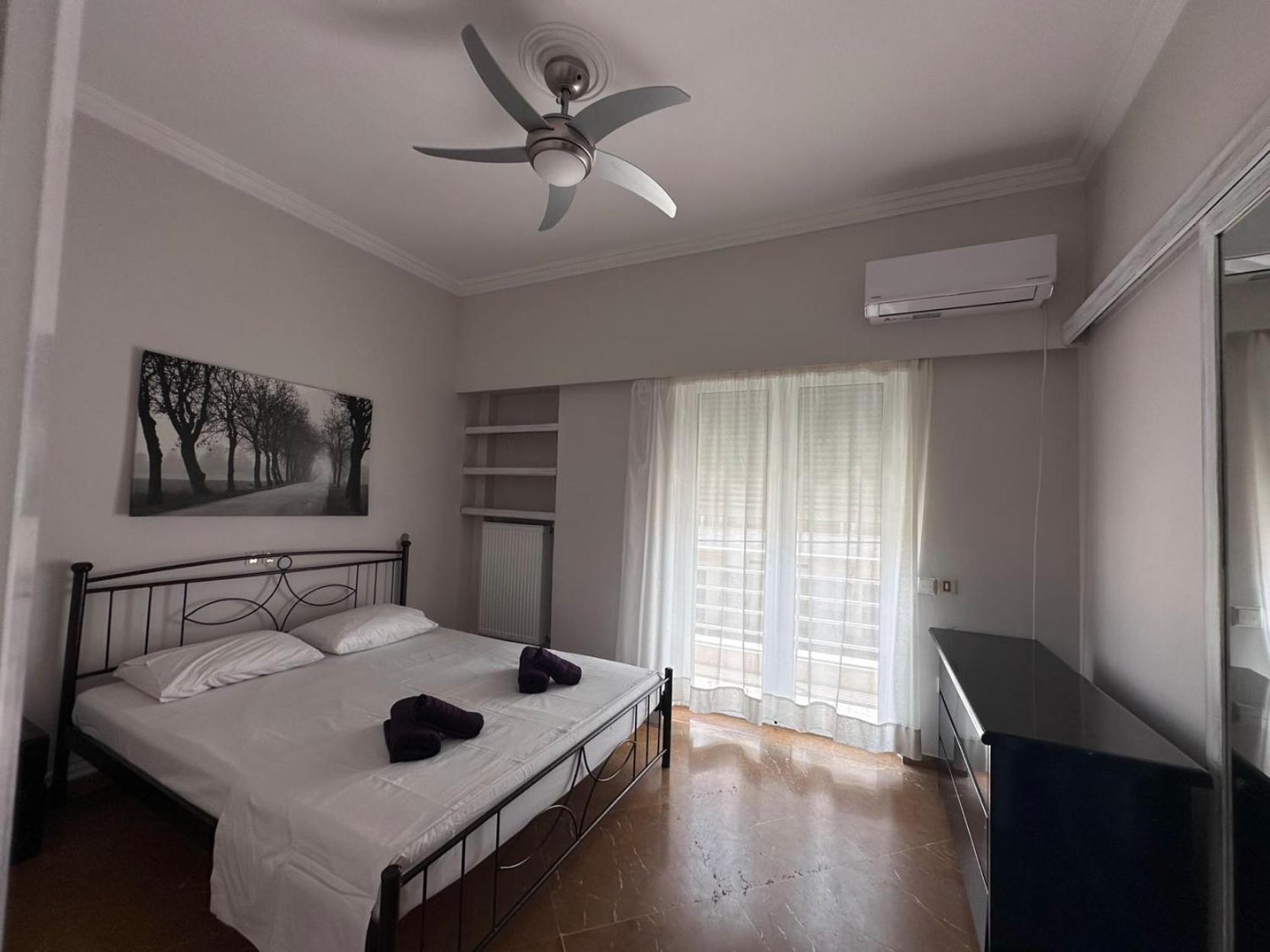 Beach Front Apartment Nea Palatia Extérieur photo
